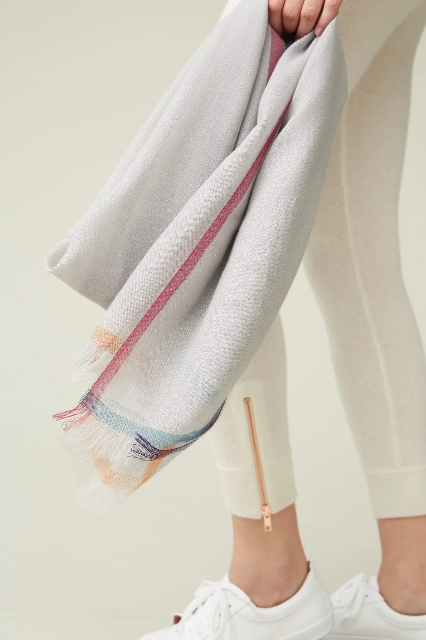 Cashmere Tipped Scarf - Light Grey [Seasonal Delight]