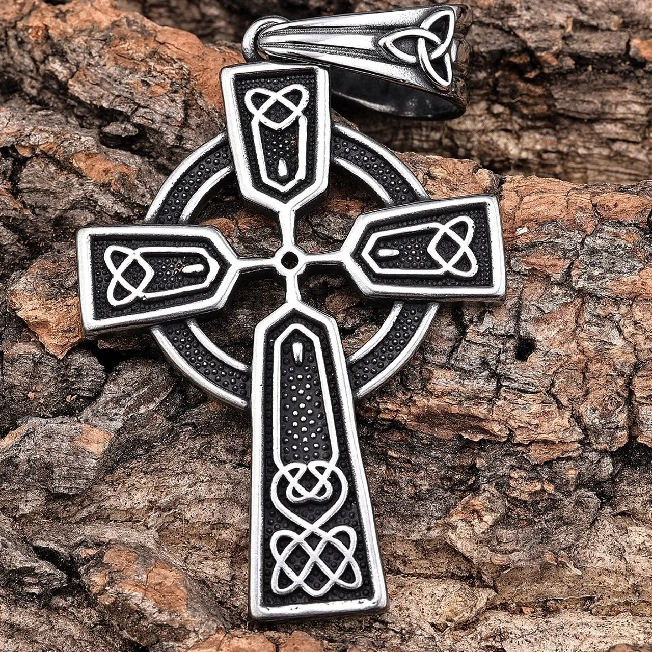 Celtic High Cross Pendant - Necklace (806)